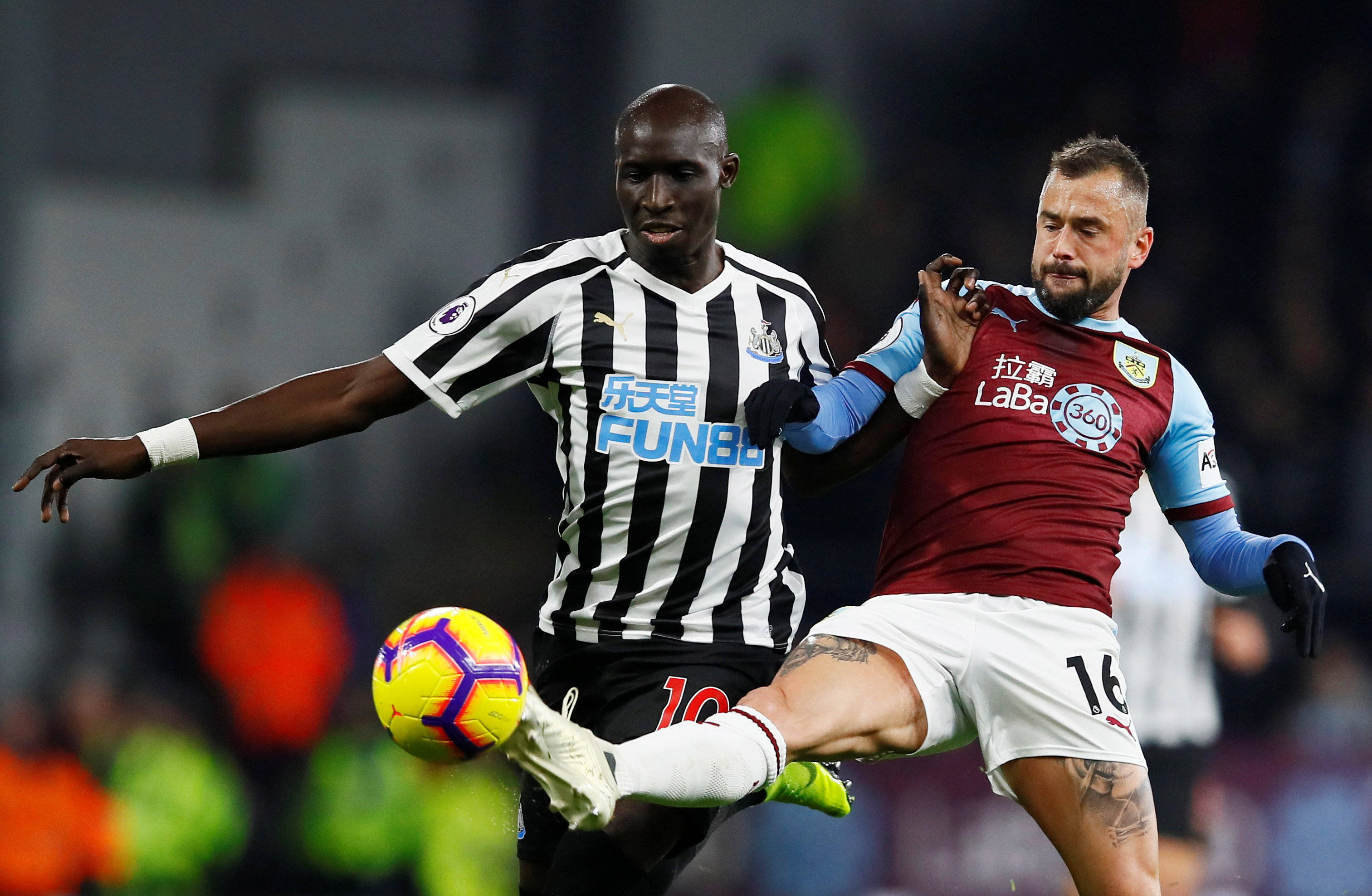 攻防两端的 攻防两端的